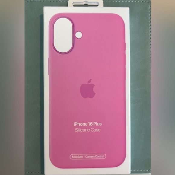 ⭐️🎧Apple iPhone 16 Plus - p e o n y Silicone Matte Cover 🍉🎧✨ - Picture 4 of 5